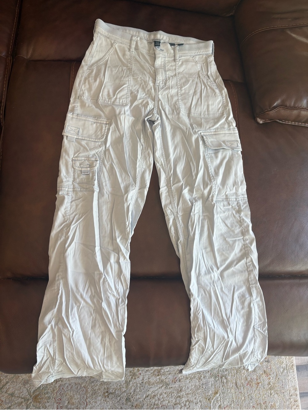 American Eagle Outfitters Woman’s White Cargo Pants